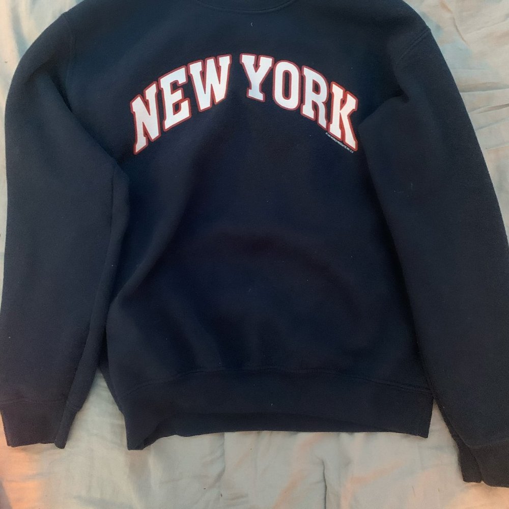 NEW YORK CREWNECK SWEATSHIRT!!
